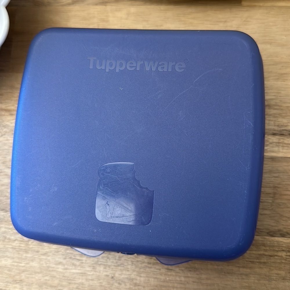 TUPPERWARE bundle - Picture 2 of 7
